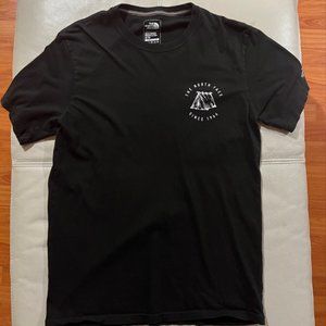 The North Face Men's Short Sleeve Tent Graphic T-Shirt - Size M